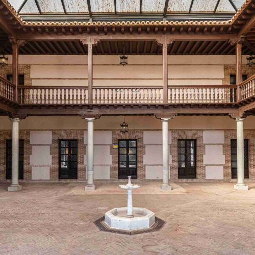 Hacienda-Patio-qx0287arfpi01ffbrat7ntqtno61sn2souwew004ug[1]